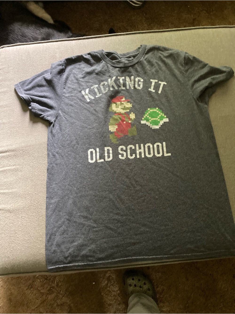 Men’s 'Kicking It Old School' Mario Graphic Tee - Dark Gray
